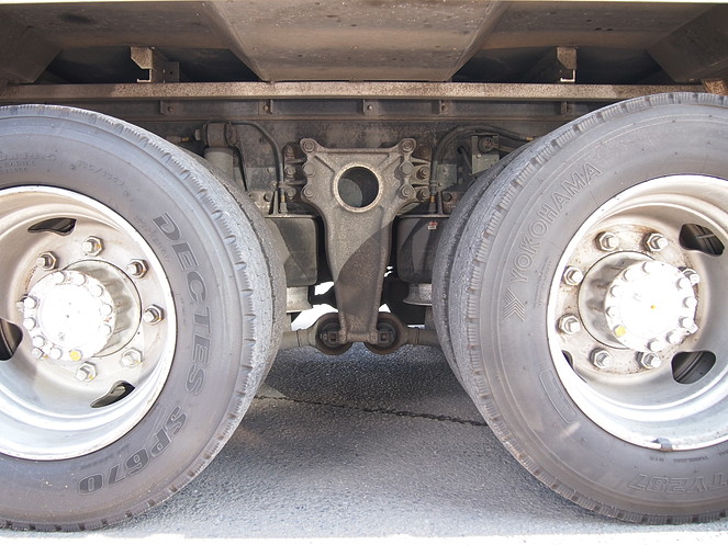 いすゞ ギガ ウイング車 大型 KL-CYJ51W3 年式 H13[写真28]