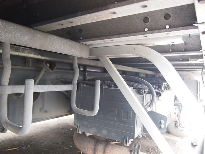 いすゞ ギガ ウイング車 大型 KL-CYJ51W3 年式 H13[写真25]