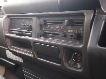 いすゞ エルフ バン車 小型 KK-NKR66LAV 年式 H13 [写真15]