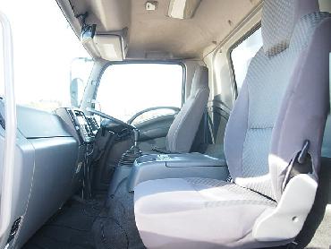 いすゞ フォワード 冷凍バン 中型 PKG-FRR90S2 年式 H22 [写真17]