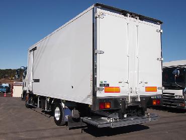 いすゞ フォワード 冷凍バン 中型 PKG-FRR90S2 年式 H22 [写真04]