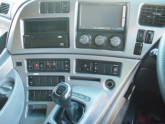 UDトラックス クオン ウイング車 大型 PKG-CG4ZA 年式 H18[写真15]