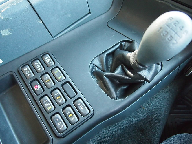 三菱ふそう スーパーグレート ウイング車 大型 PJ-FS54JVZ 年式 H16[写真16]