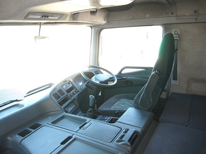 三菱ふそう スーパーグレート 平ボディ 大型 PJ-FS54JZ 年式 H19[写真18]