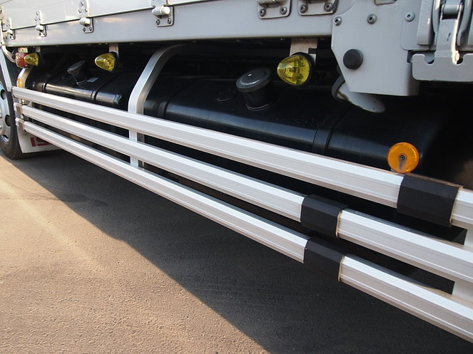 いすゞ  ウイング車 大型 PJ-CYJ51W6 年式 H19[写真26]