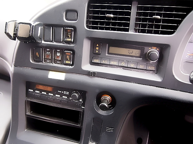 いすゞ  ウイング車 大型 PJ-CYJ51W6 年式 H19[写真15]