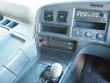 三菱ふそう スーパーグレート 平ボディ 大型 PJ-FS54JZ 年式 H19 [写真19]