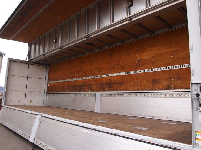 いすゞ  ウイング車 大型 PJ-CYJ77W6 年式 H18[写真10]