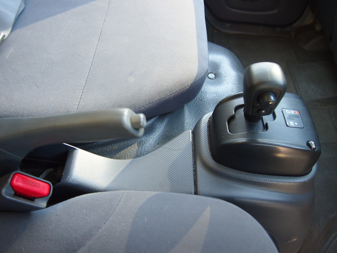 いすゞ エルフ バン車 小型 BKG-NMR85AN 年式 H20[写真12]