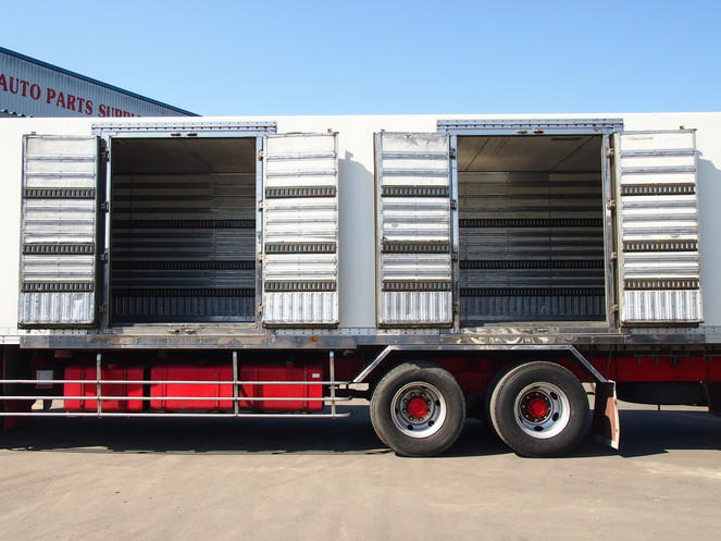 日野 プロフィア 冷凍バン 大型 KC-FR1KXFA 年式 H11[写真12]