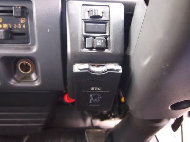 いすゞ エルフ バン車 小型 PA-NPR81N 年式 H18 [写真09]