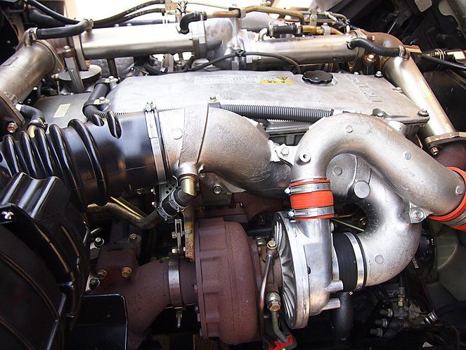 いすゞ ギガ ウイング車 大型 PJ-CYJ77W6A 年式 H18[写真23]