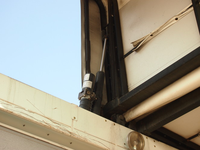 いすゞ エルフ ウイング車 小型 PA-NPR81N 年式 H16[写真09]