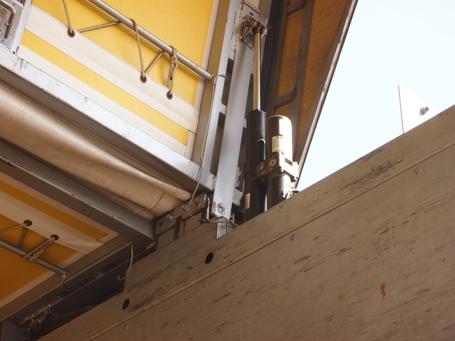 いすゞ フォワード ウイング車 中型 KK-FRR35L4 年式 H13[写真12]