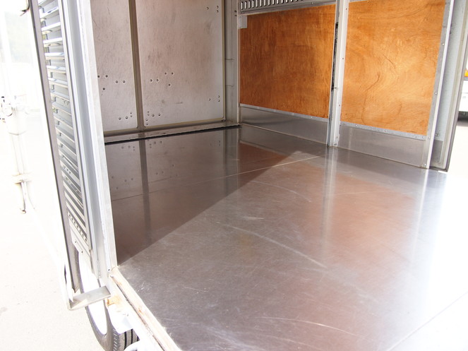 いすゞ エルフ バン車 小型 PB-NKR81AN 年式 H18[写真11]