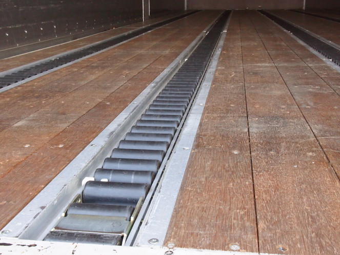 いすゞ ギガ ウイング車 大型 PJ-CYJ51W6 年式 H18[写真14]