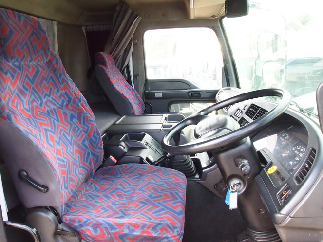 いすゞ ギガ ウイング車 大型 PJ-CYJ51W6 年式 H18[写真17]