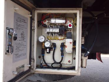 いすゞ ギガ ウイング車 大型 PJ-CYJ51W6 年式 H18 [写真23]