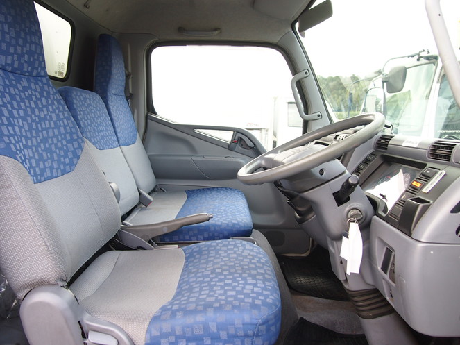 三菱ふそう キャンター バン車 小型 KK-FE73EEX 年式 H16[写真12]