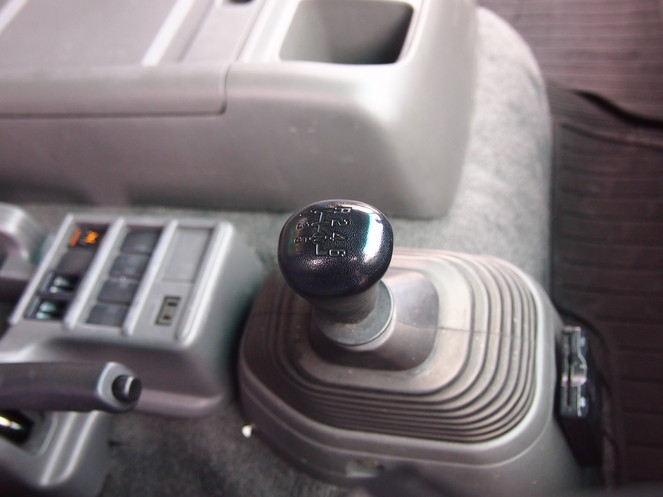 いすゞ フォワード バン車 中型 PA-FRR34L4 年式 H18[写真10]