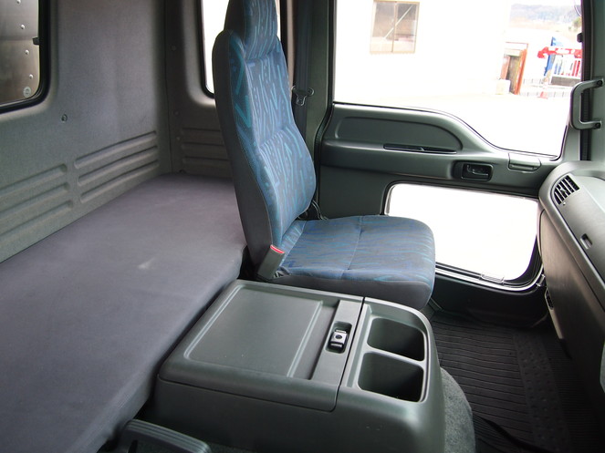 いすゞ フォワード バン車 中型 PA-FRR34L4 年式 H18[写真13]