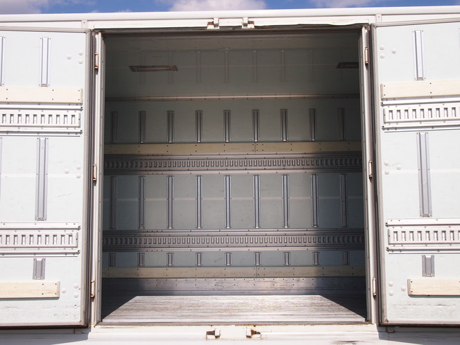 三菱ふそう ファイター 冷凍バン 中型 PA-FK61F 年式 H18[写真09]