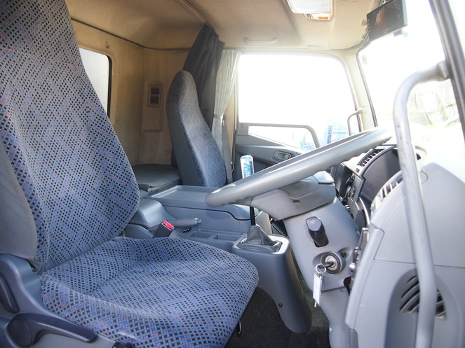 三菱ふそう ファイター 冷凍ウイング 中型 PA-FK61F 年式 H19[写真12]