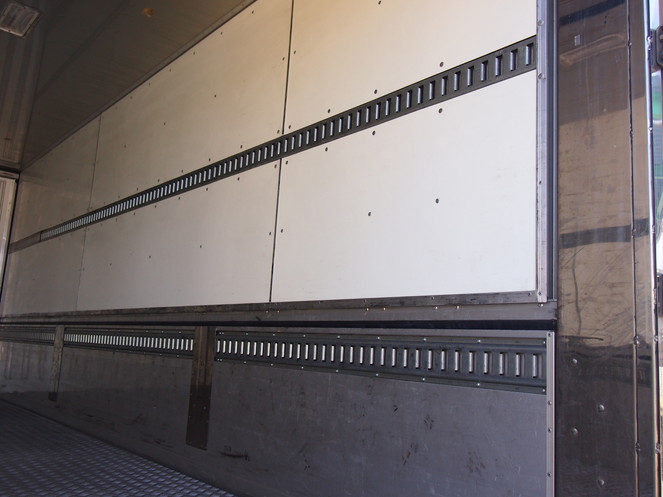 三菱ふそう ファイター 冷凍ウイング 中型 PA-FK61F 年式 H19[写真17]