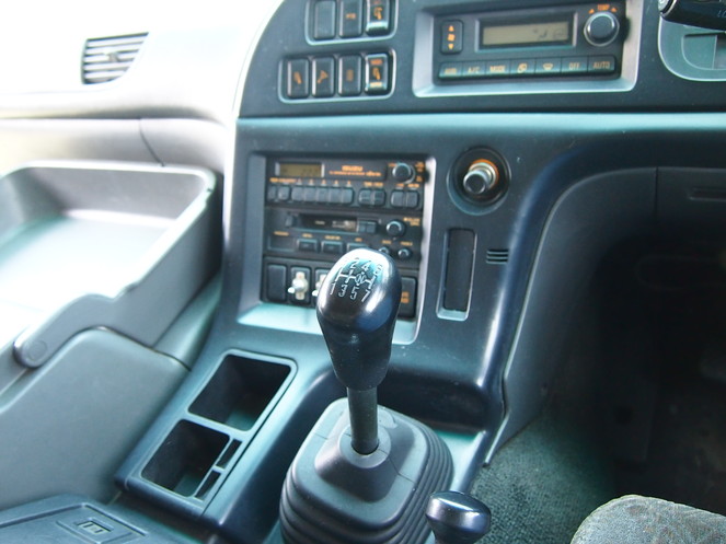 いすゞ  ユニック 大型 KL-CYJ51W3 年式 H13[写真18]