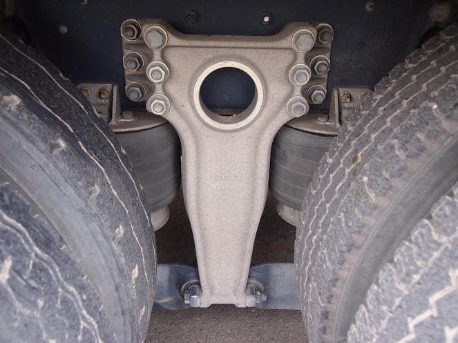 いすゞ  ウイング車 大型 PDG-CYL77V8 年式 H19[写真16]