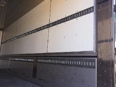 三菱ふそう ファイター 冷凍ウイング 中型 PA-FK61F 年式 H19 [写真17]