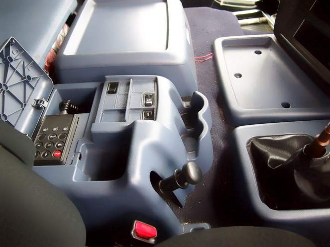 日野 プロフィア ウイング車 大型 BDG-FW1EXYG 年式 H19[写真09]