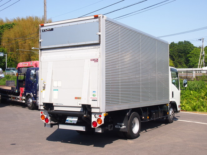 いすゞ エルフ バン車 小型 BKG-NMR85AN 年式 H19[写真05]