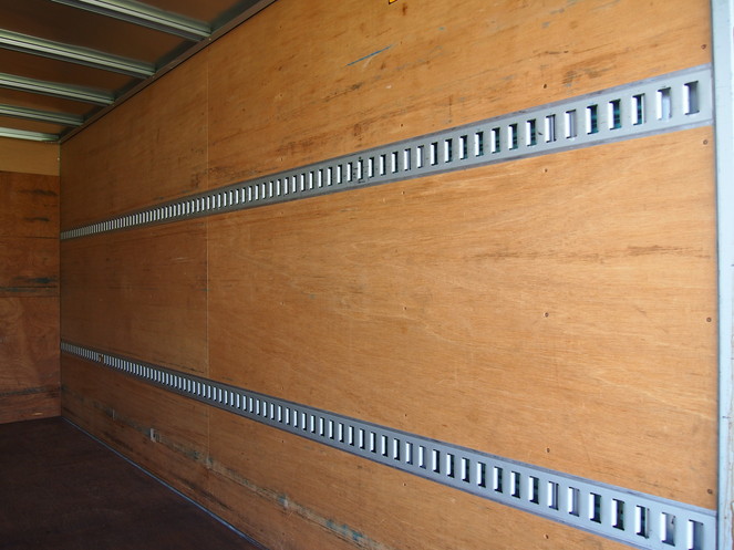 いすゞ エルフ バン車 小型 BKG-NMR85AN 年式 H19[写真20]