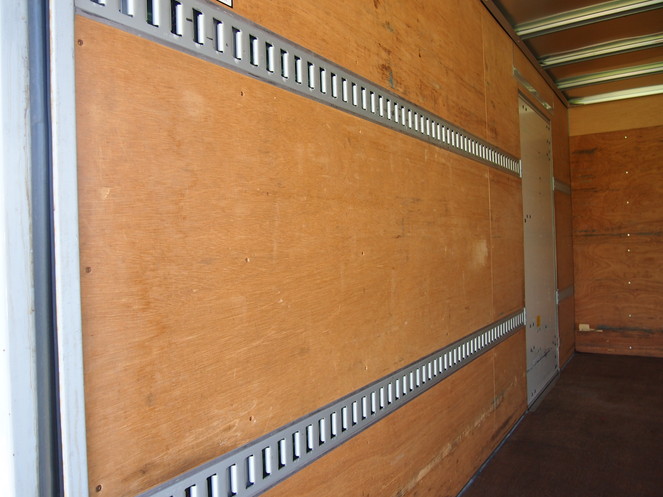 いすゞ エルフ バン車 小型 BKG-NMR85AN 年式 H19[写真19]