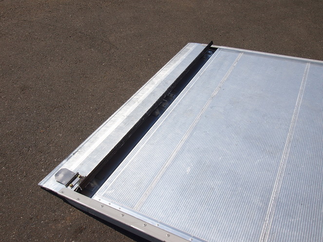 いすゞ エルフ バン車 小型 BKG-NMR85AN 年式 H19[写真22]