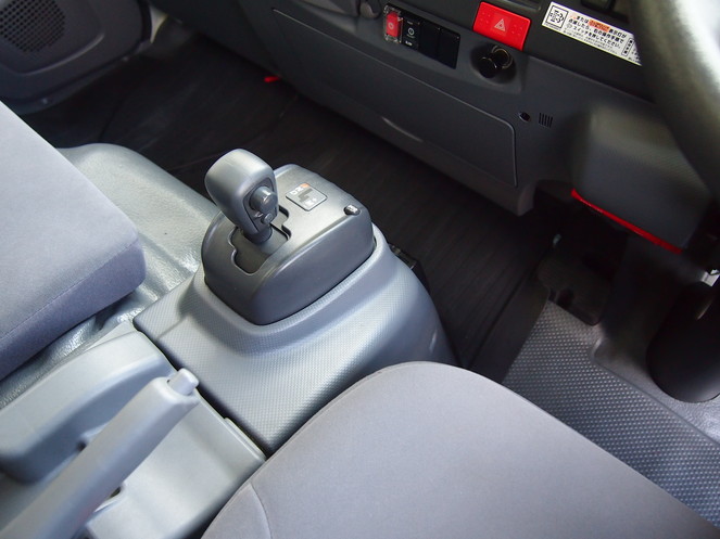 いすゞ エルフ 冷凍バン 小型 PKG-NPR75N 年式 H22[写真15]