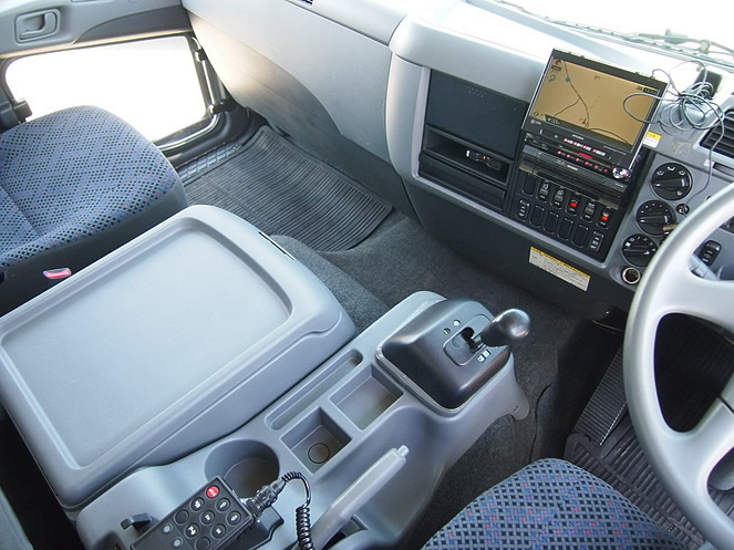 三菱ふそう ファイター ウイング車 中型 PA-FK64F 年式 H19[写真16]