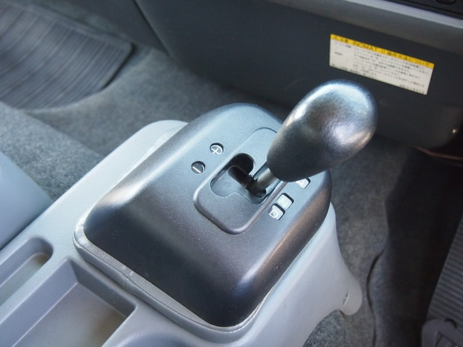 三菱ふそう ファイター ウイング車 中型 PA-FK64F 年式 H19[写真18]