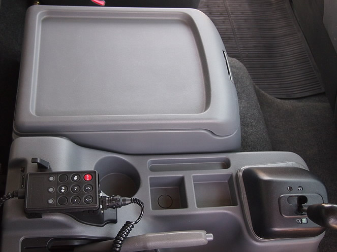 三菱ふそう ファイター ウイング車 中型 PA-FK64F 年式 H19[写真19]