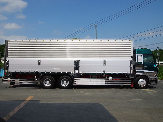 いすゞ ギガ ウイング車 大型 PJ-CYL51V5 年式 H17[写真06]