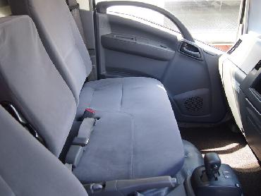 いすゞ エルフ バン車 小型 BKG-NMR85AN 年式 H19 [写真13]