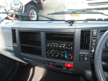 いすゞ エルフ バン車 小型 BKG-NMR85AN 年式 H19 [写真16]