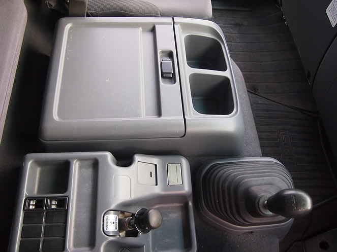 いすゞ フォワード 冷凍ウイング 中増t PKG-FSR34T2 年式 H19[写真14]