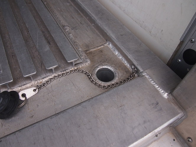 いすゞ フォワード 冷凍ウイング 中増t PKG-FSR34T2 年式 H19[写真12]