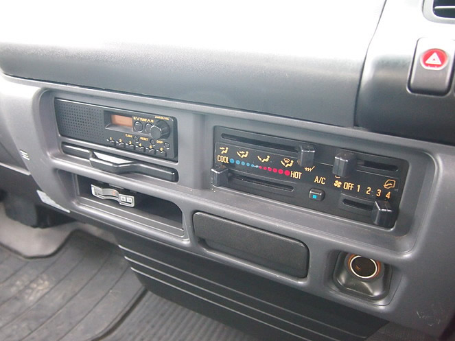 いすゞ エルフ バン車 小型 PB-NPR81AN 年式 H19[写真16]