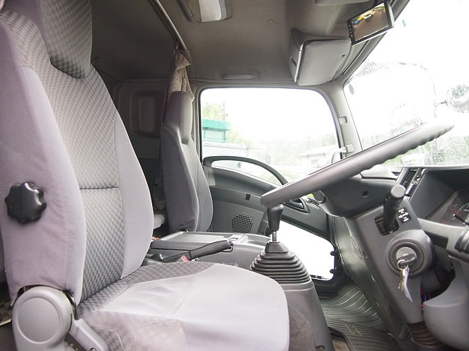 いすゞ フォワード 冷凍バン 中型 PKG-FRR90S2 年式 H19[写真11]