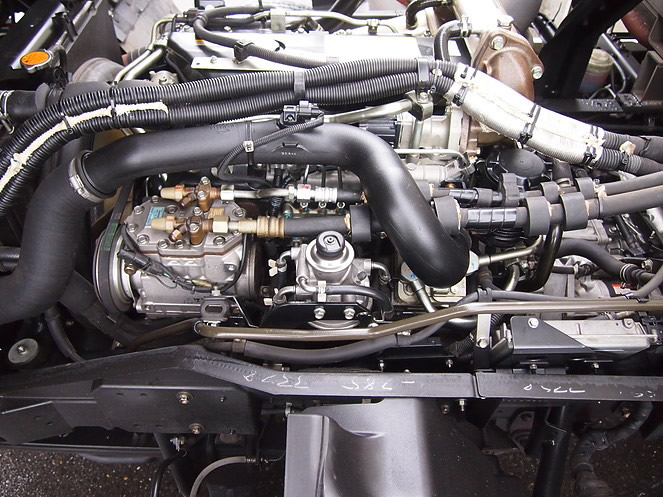 いすゞ フォワード 冷凍バン 中型 PKG-FRR90S2 年式 H19[写真17]