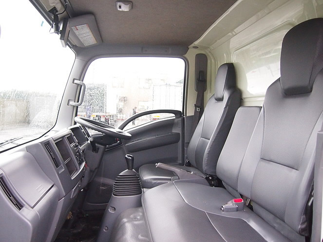 いすゞ エルフ バン車 小型 BKG-NMR85AN 年式 H19[写真14]