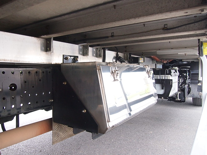 いすゞ フォワード 冷凍バン 中型 PKG-FRR90S2 年式 H19[写真20]